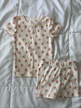 Amazon Essentials x Sofia Grainge Mommy and Me Short Sleeve Pajama Set